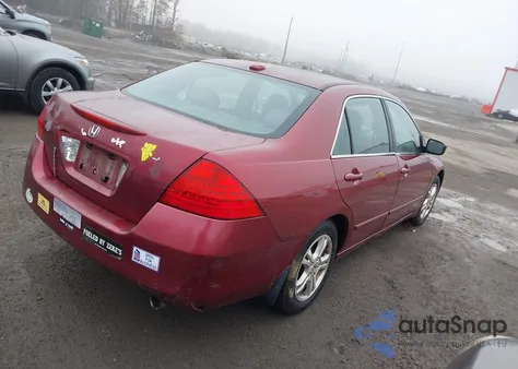 2006 Honda Accord 2.4 Ex z USA, uszkodzony, nr VIN 1HGCM56826A101024